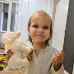 Kun pelottaa, pieni lammas lohduttaa